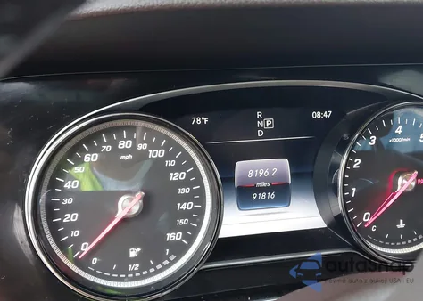 2019 Mercedes-Benz E 300 4Matic z USA, uszkodzony, nr VIN WDDZF4KBXKA518437